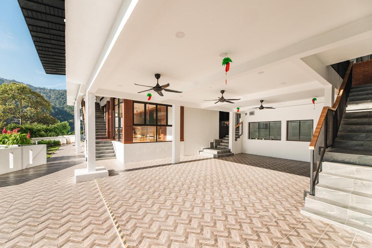 Ellin Forest Karaoke & Pool Resort Bukit Tinggi Bentong Zewnętrze zdjęcie