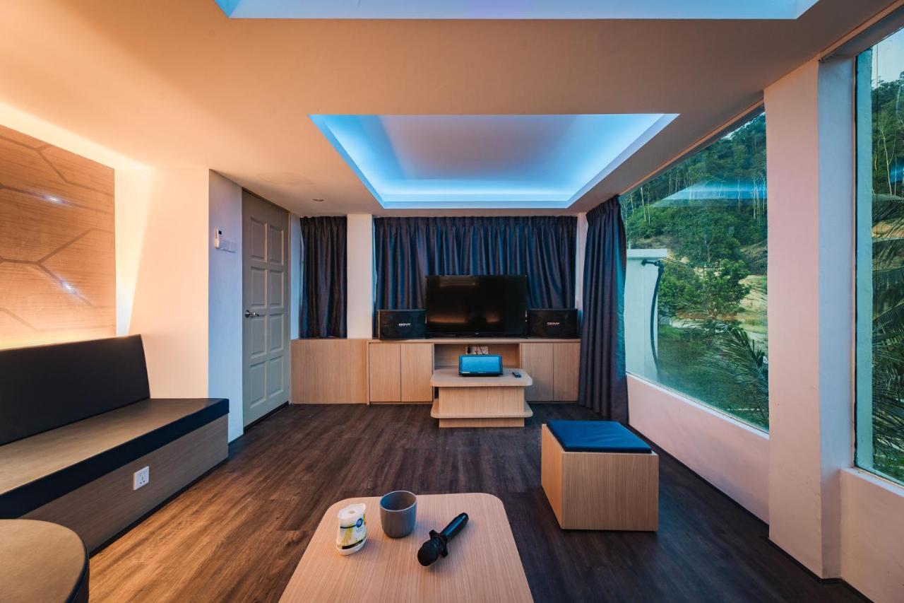 Ellin Forest Karaoke & Pool Resort Bukit Tinggi Bentong Zewnętrze zdjęcie