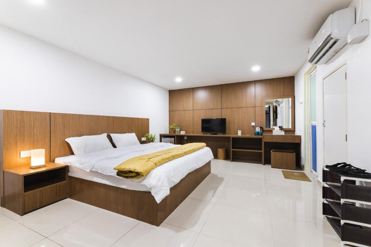 Ellin Forest Karaoke & Pool Resort Bukit Tinggi Bentong Zewnętrze zdjęcie